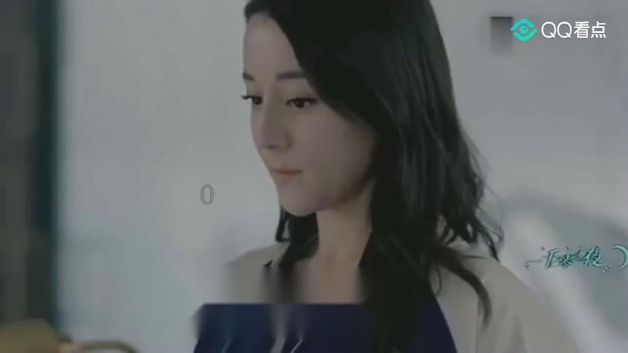 知名女演员刘涛烤瓷牙上热搜,镜头前偏蓝过于夸张,疑似满嘴假牙